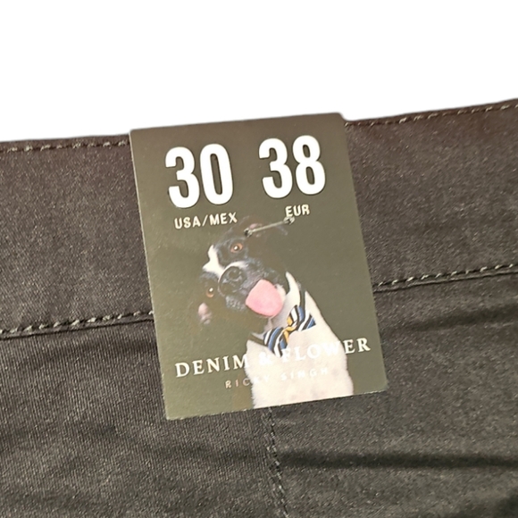 Denim & Flower Men's Black Floral Shorts NEW - Picture 4 of 5